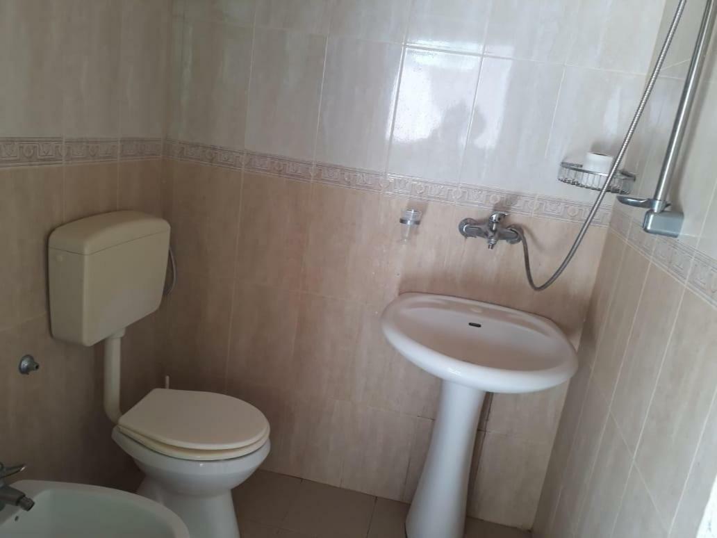 Kolonia E Artistave Apartamento Velipojë Exterior foto